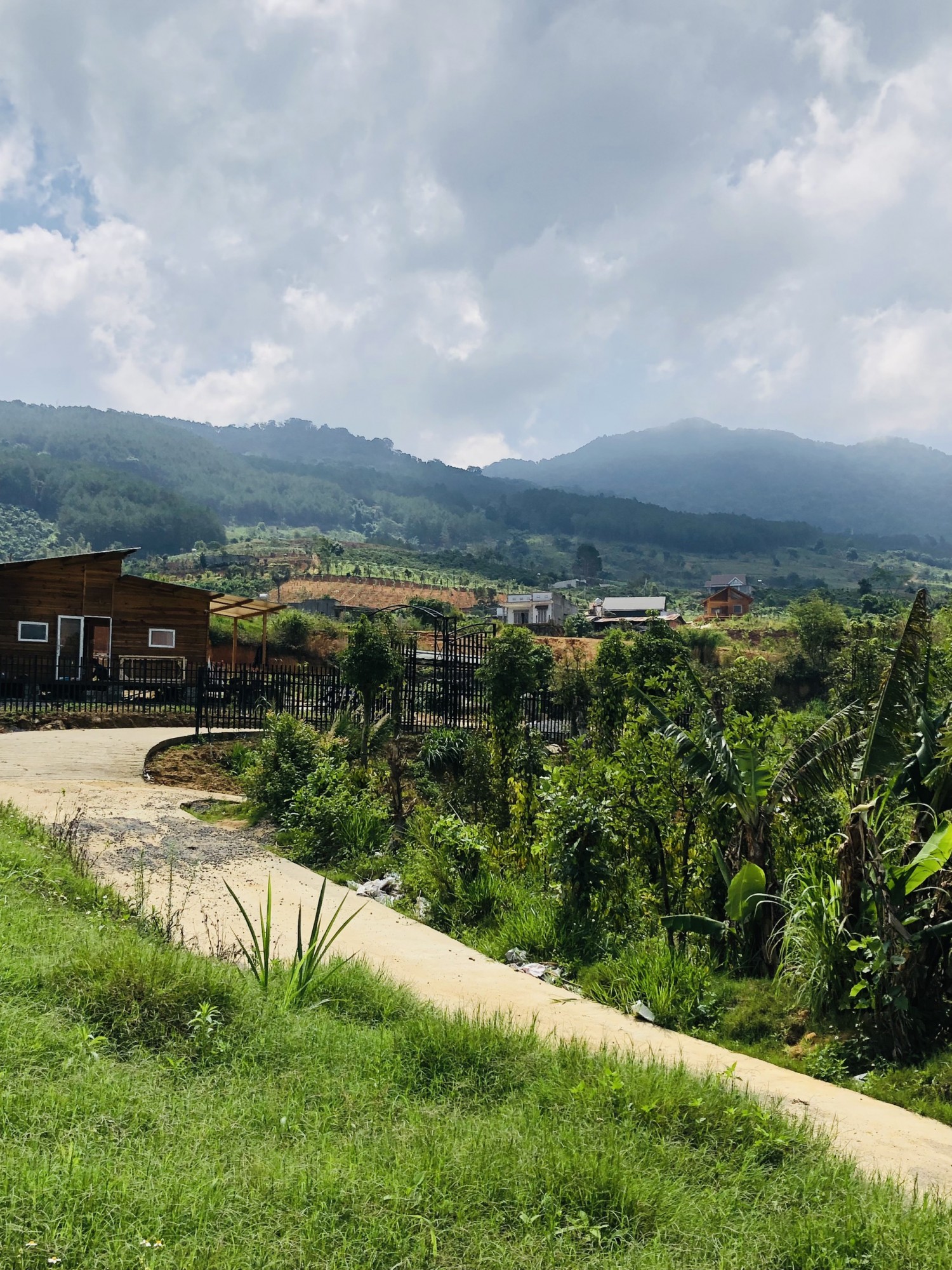 GIA ĐÌNH CẦN BÁN GẤP 1000M2 SỔ RIÊNG...