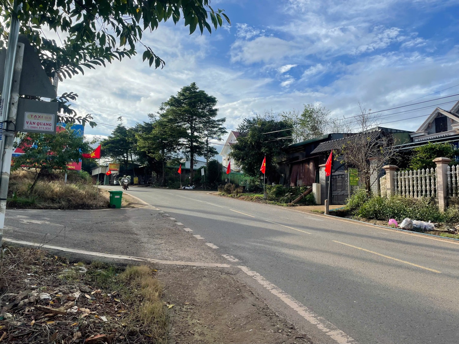 Bán 1,5 sào đất bên cạnh ủy ban xã Nam...